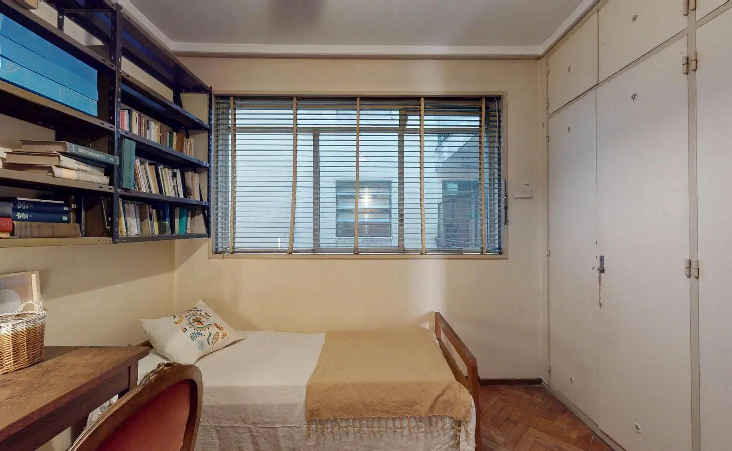 Venta Departamento 3 ambientes con dependencia, balcón y baulera en Caballito 8
