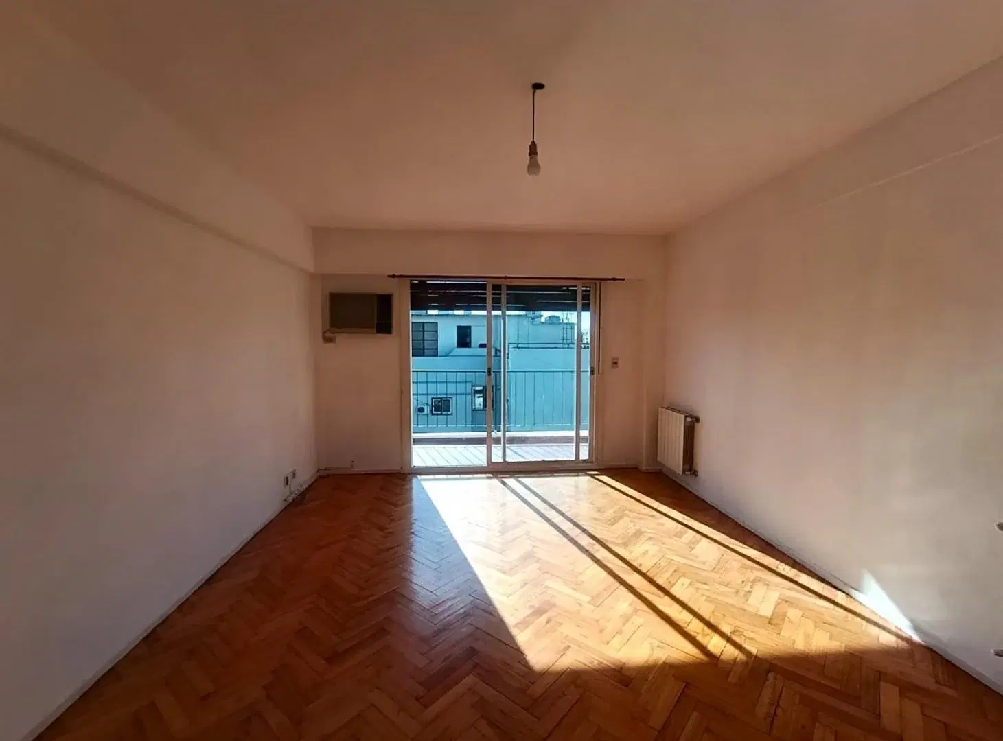 Venta Departamento 2 ambientes con balcón reciclado en Belgrano R 2