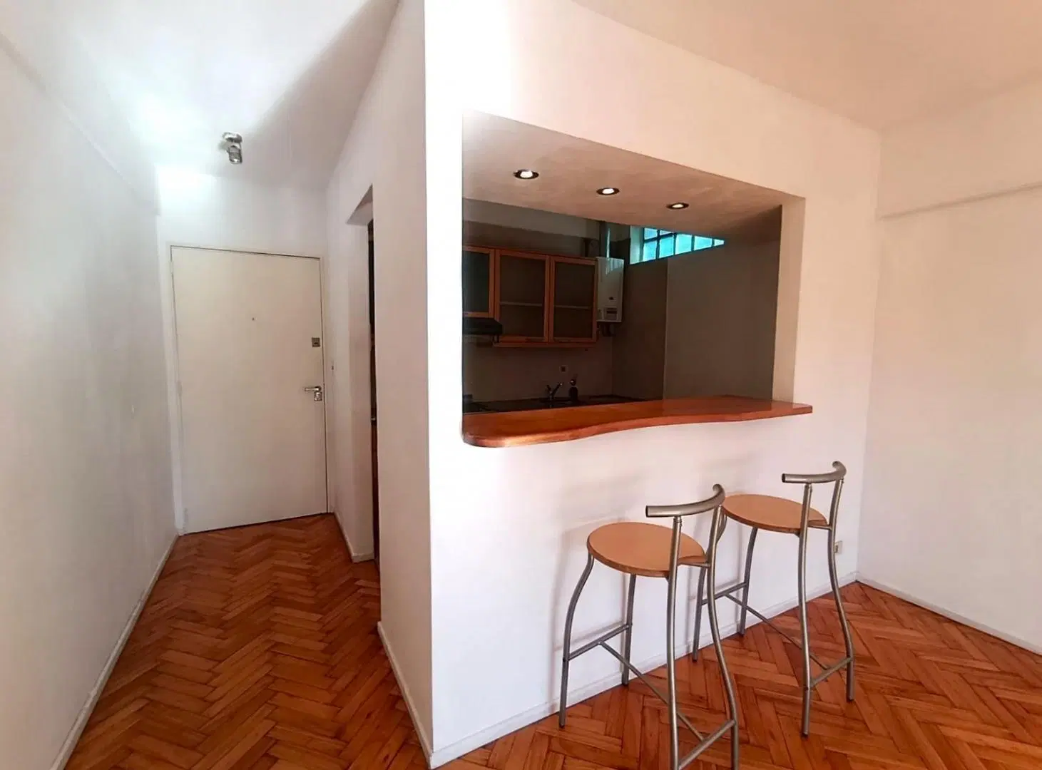 Venta Departamento 2 ambientes con balcón reciclado en Belgrano R 4