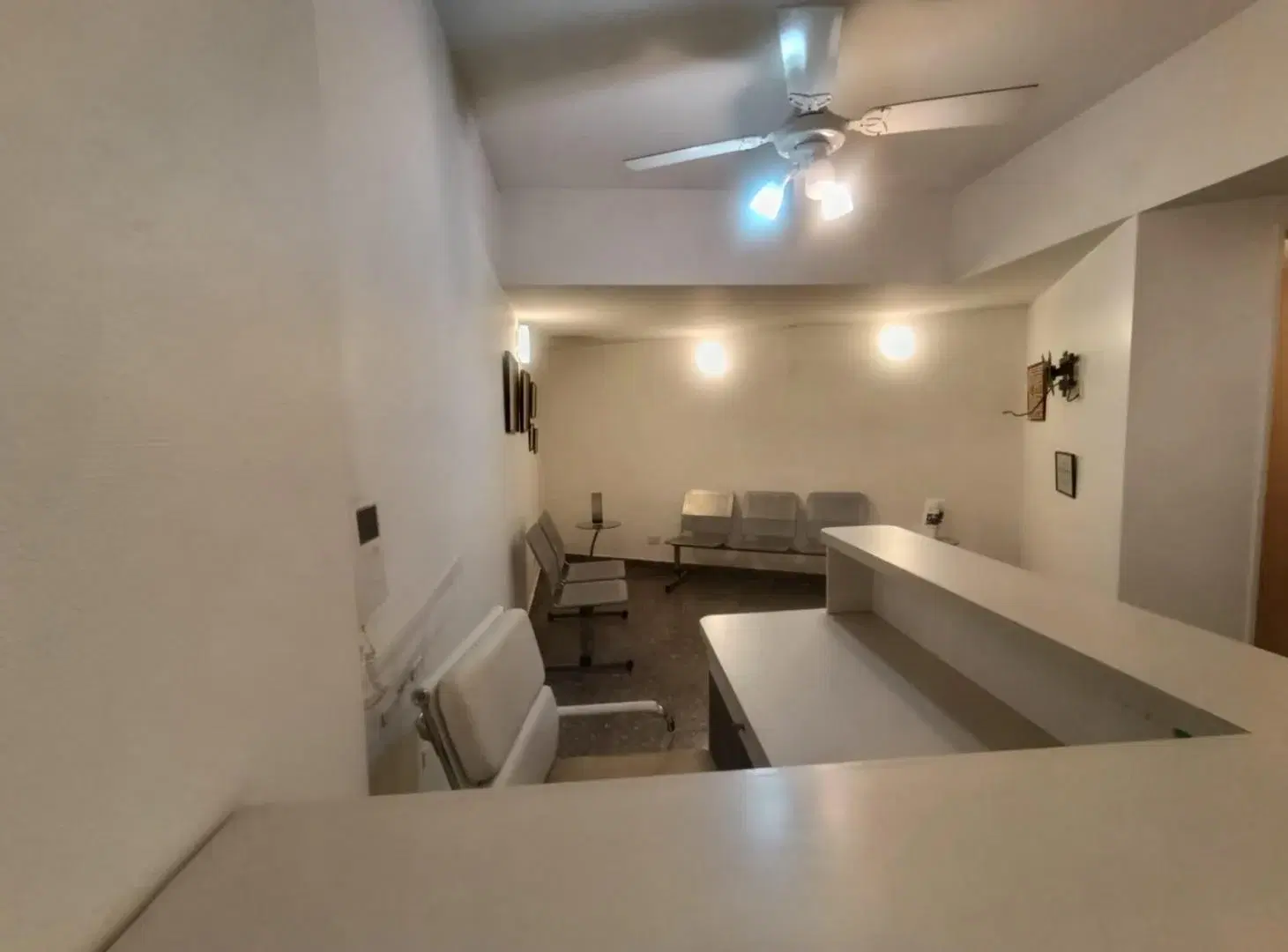 Venta Depto 3 amb, PB 2 Consultorios equipados y Cochera Fija en Monte Castro 4
