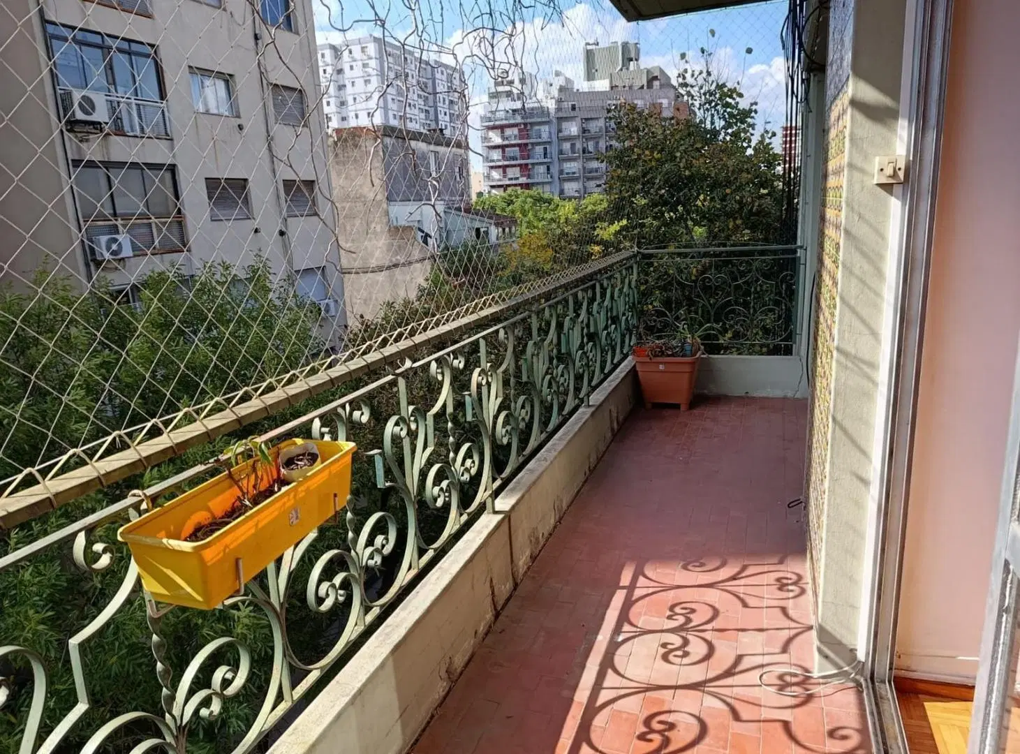 Alquiler Departamento 3 ambientes al frente con Balcón y Cochera Fija Velez Sarsfield 2