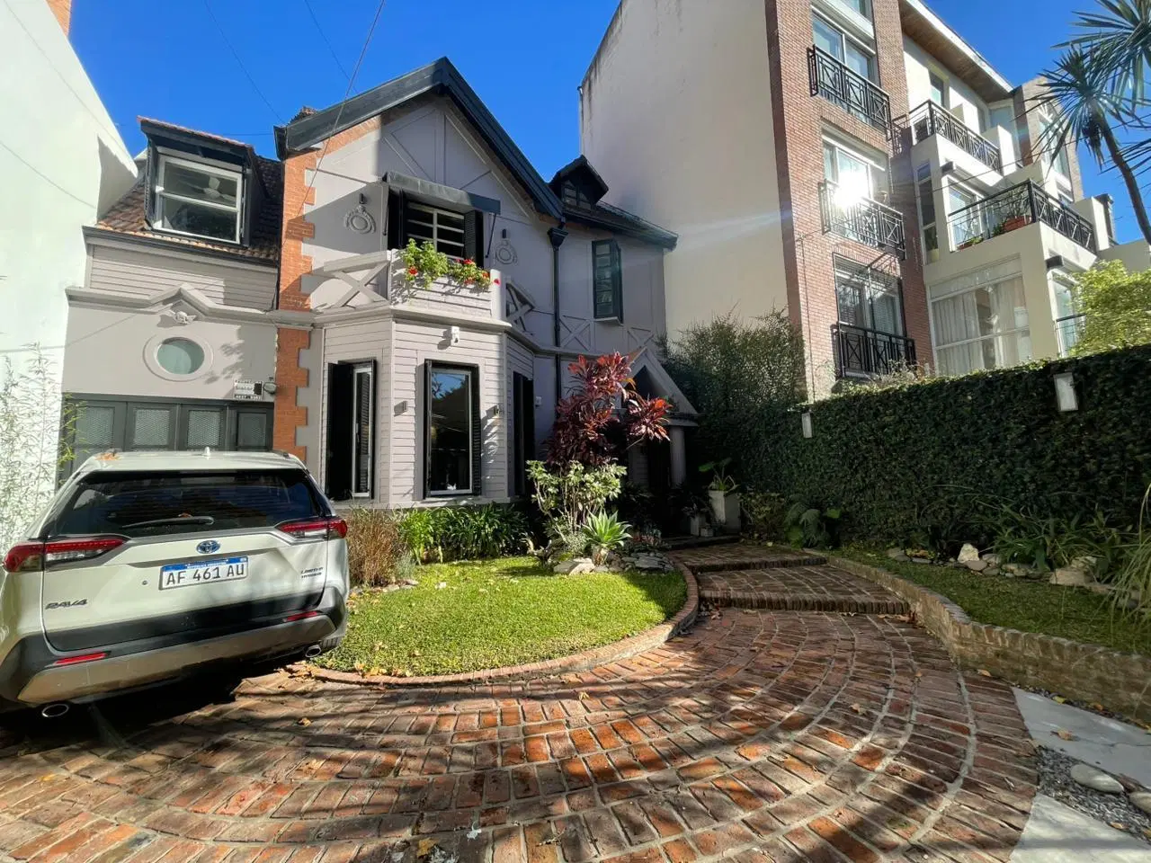 Venta de Casa 7 Ambientes Estilo Inglés Reciclada en Villa Devoto 3