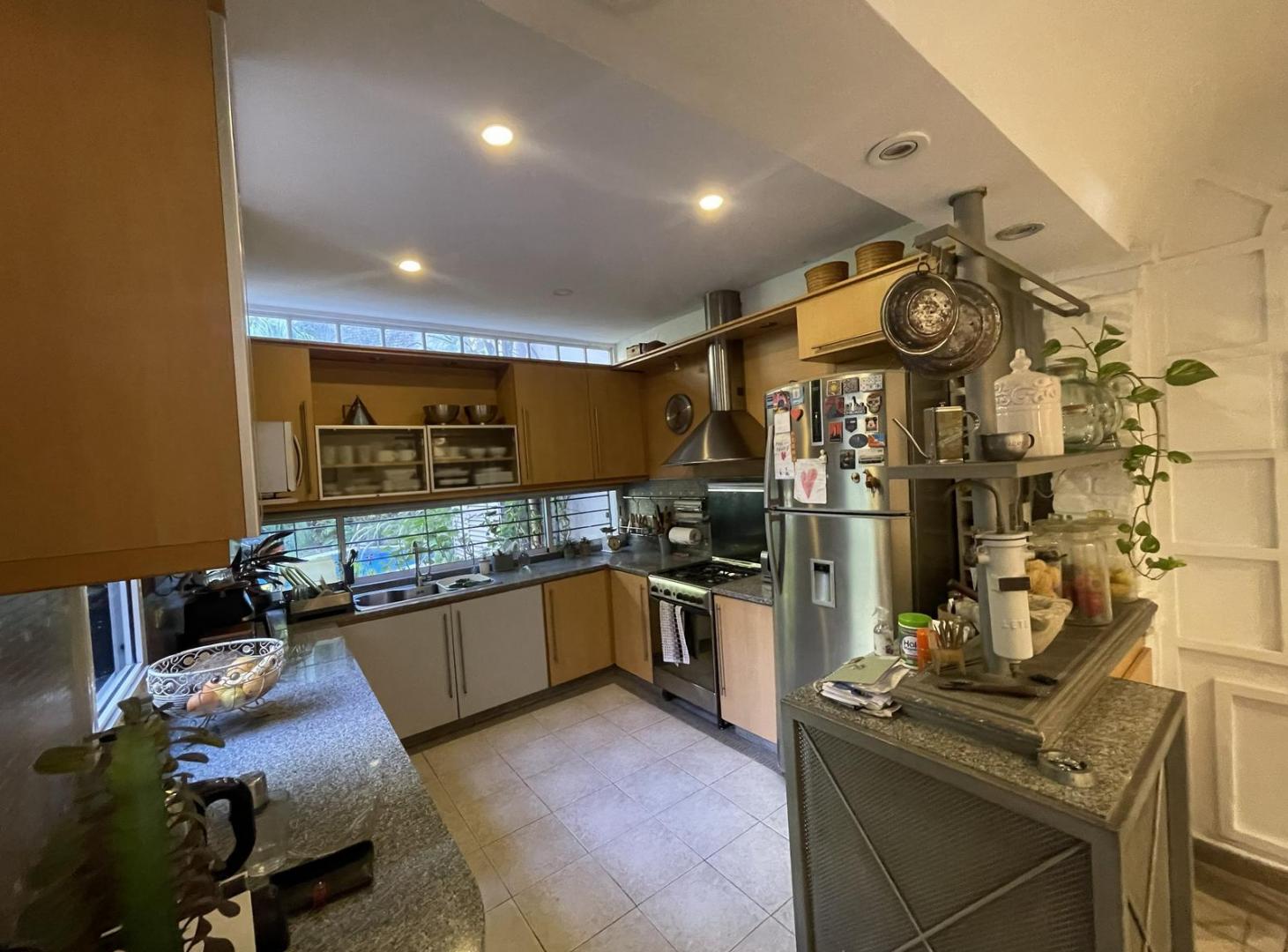 Foto de Venta de Casa 7 Ambientes Estilo Inglés Reciclada en Villa Devoto, imagen 2