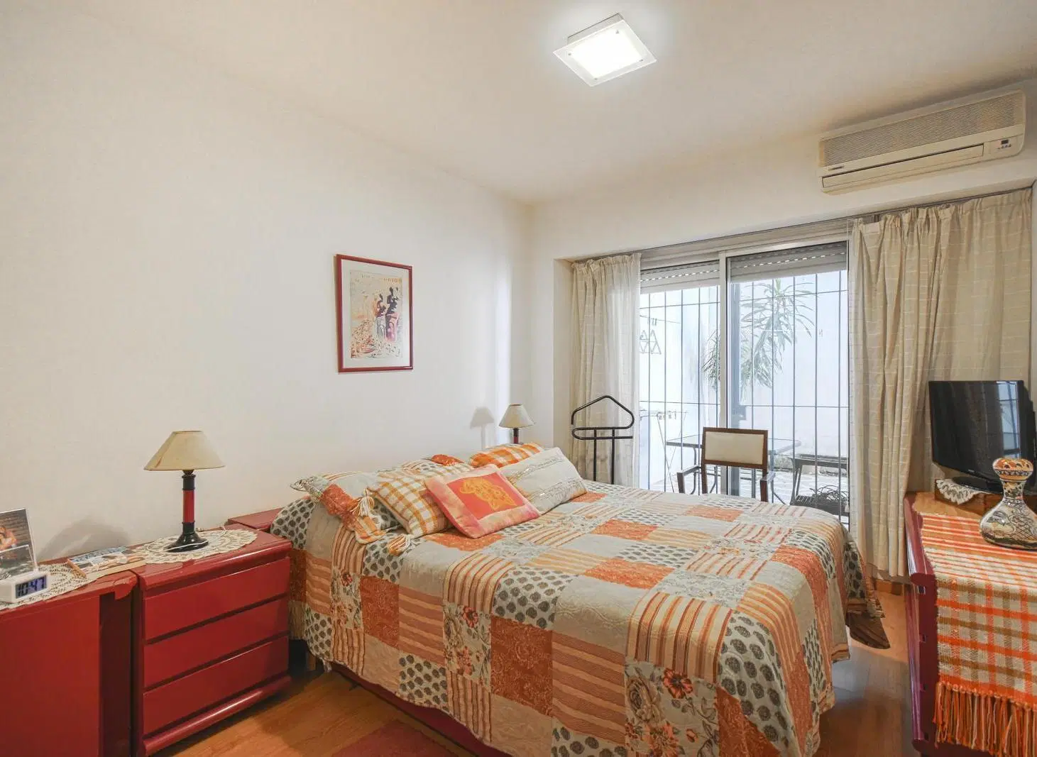 Venta Departamento 3 Ambientes, 2 baños, cochera y patio en Belgrano 3