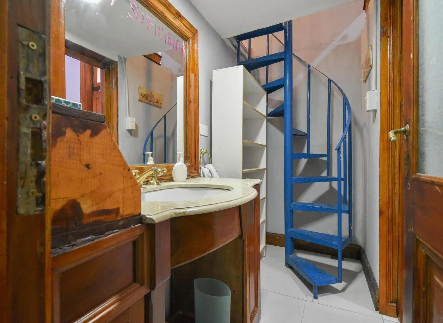 Venta PH 4 Ambientes 2do Piso por Escalera Recoleta 3