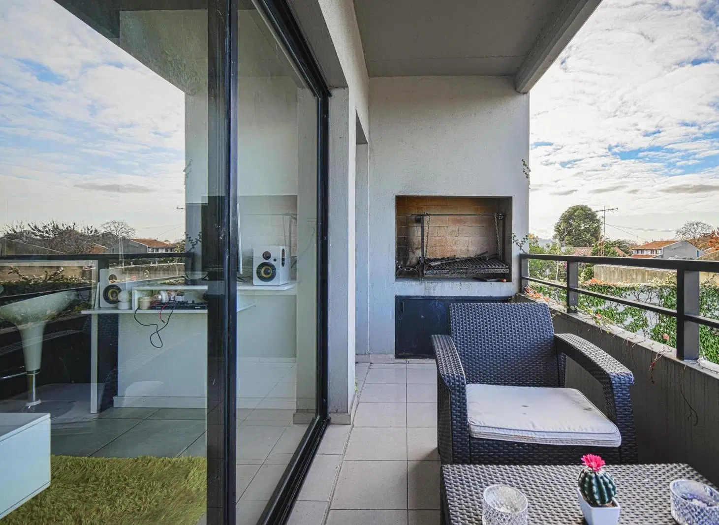 Venta Departamento 2 Ambientes con Balcón, Parrilla y Cochera en Olivos 5