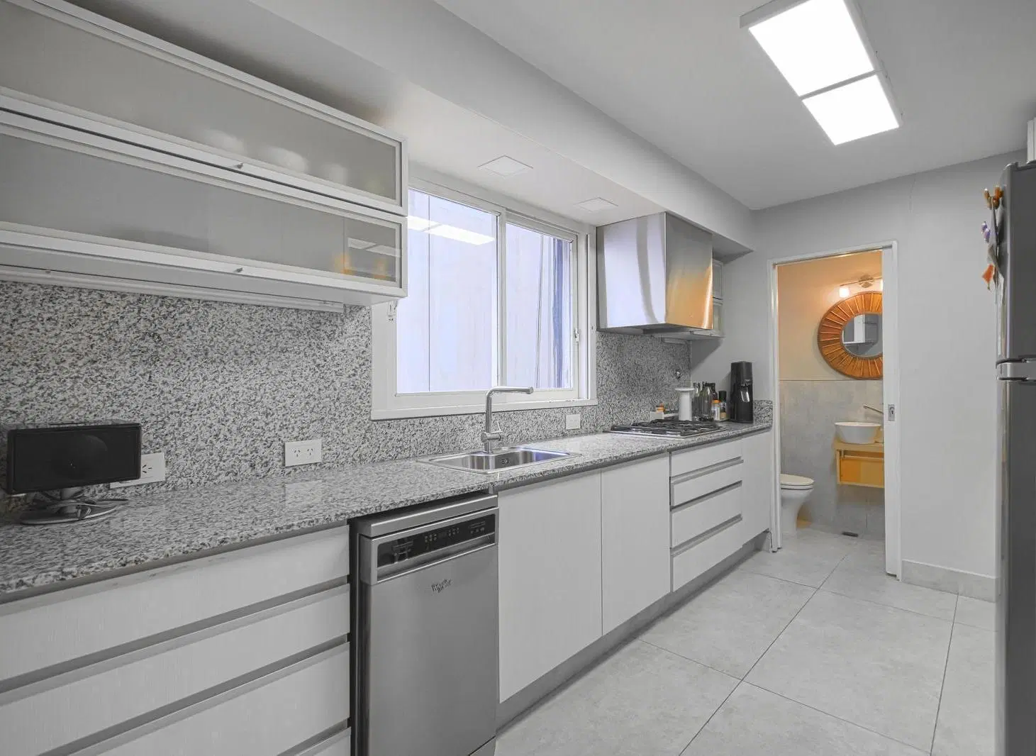 Venta Departamento 3 Ambientes con Cochera y Vista Abierta en Las Cañitas, Palermo 4