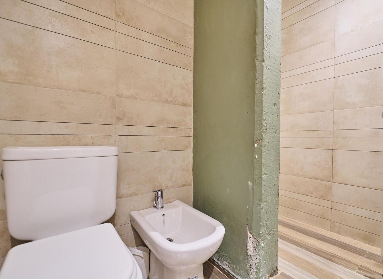 Venta Departamento 5 ambientes patio, parrilla y espacio guardacoche en Palermo