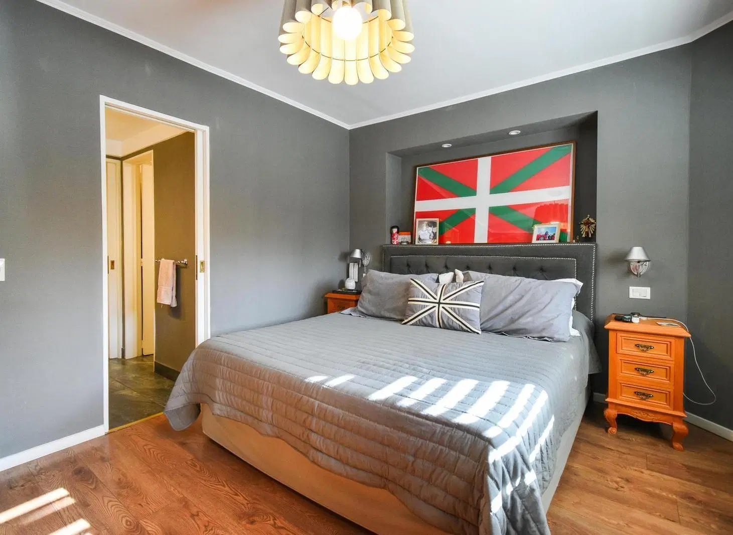 Venta Casa 6 Ambientes con Jardín y Pileta en Acassuso 5