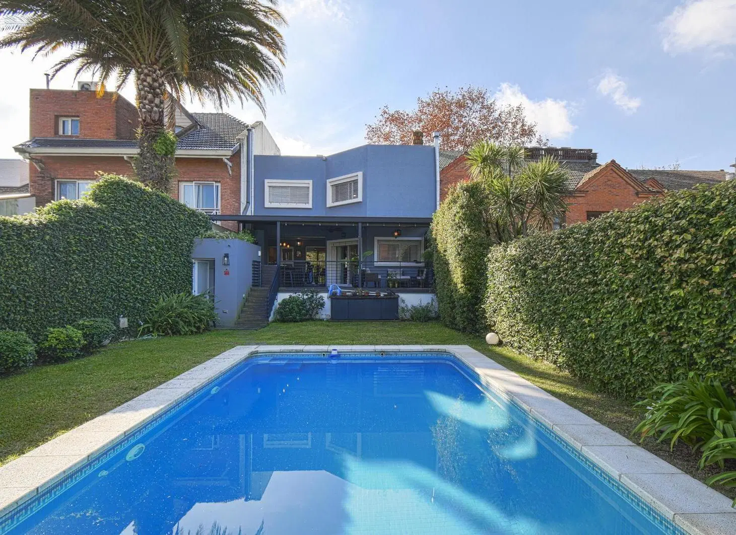 Venta Casa 6 Ambientes con Jardín y Pileta en Acassuso 3