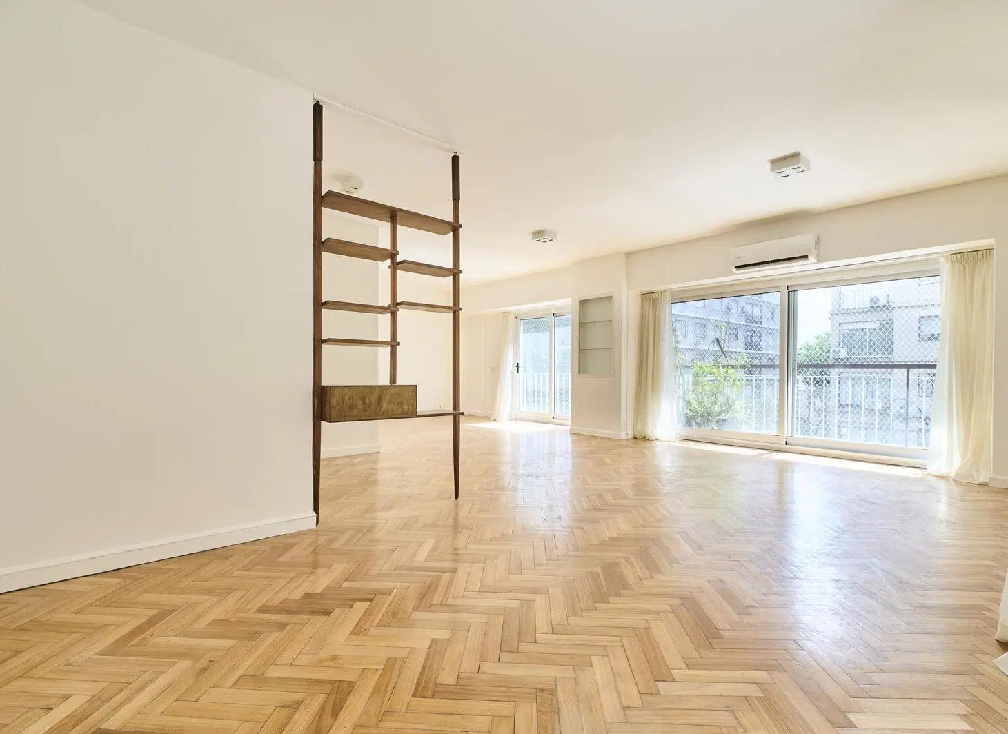 Venta Semipiso 4 Ambientes más Dependencia - Seguridad 24hs en Barrio Norte 3