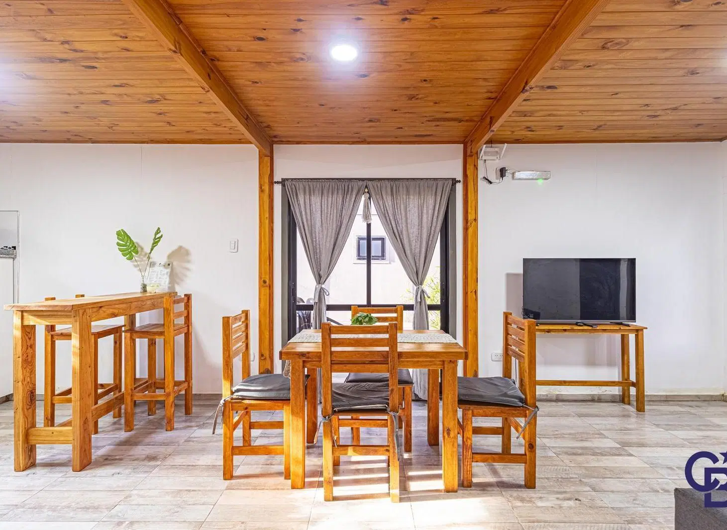 VENTA COMPLEJO DE CABAÑAS CON ESPACIOS COMUNES EN CAÑUELAS 8