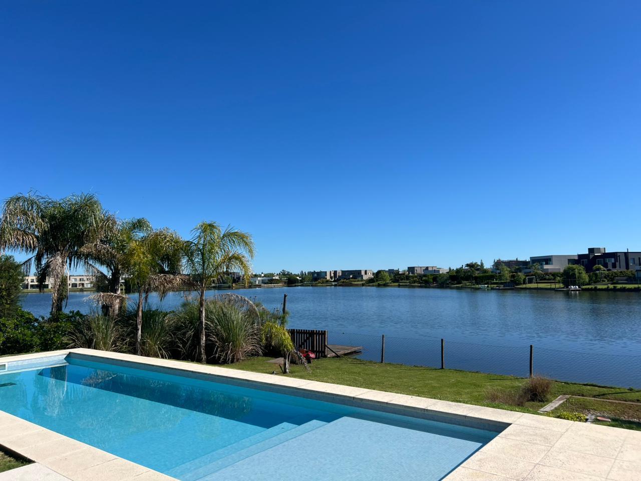 Foto de Venta Casa 5 Ambientes con Vista al Lago en San Gabriel, imagen 1