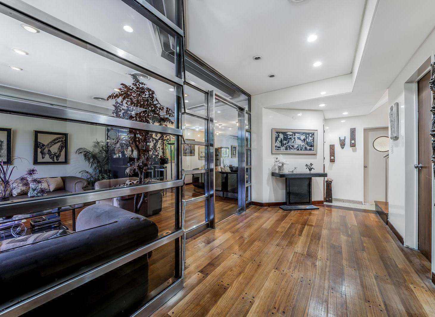 Foto de Venta Casa 6 Ambientes, Pileta, 4 Cocheras, Jardín en Bajo Belgrano, imagen 4