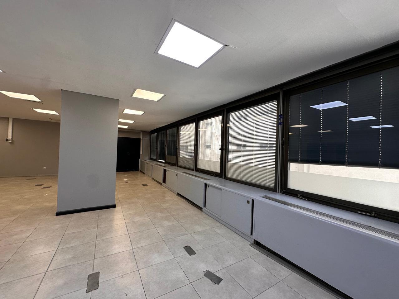 Foto de ALQUILER OFICINA - EDIFICIO "CLUB ALEMAN" EN MICROCENTRO, imagen 5