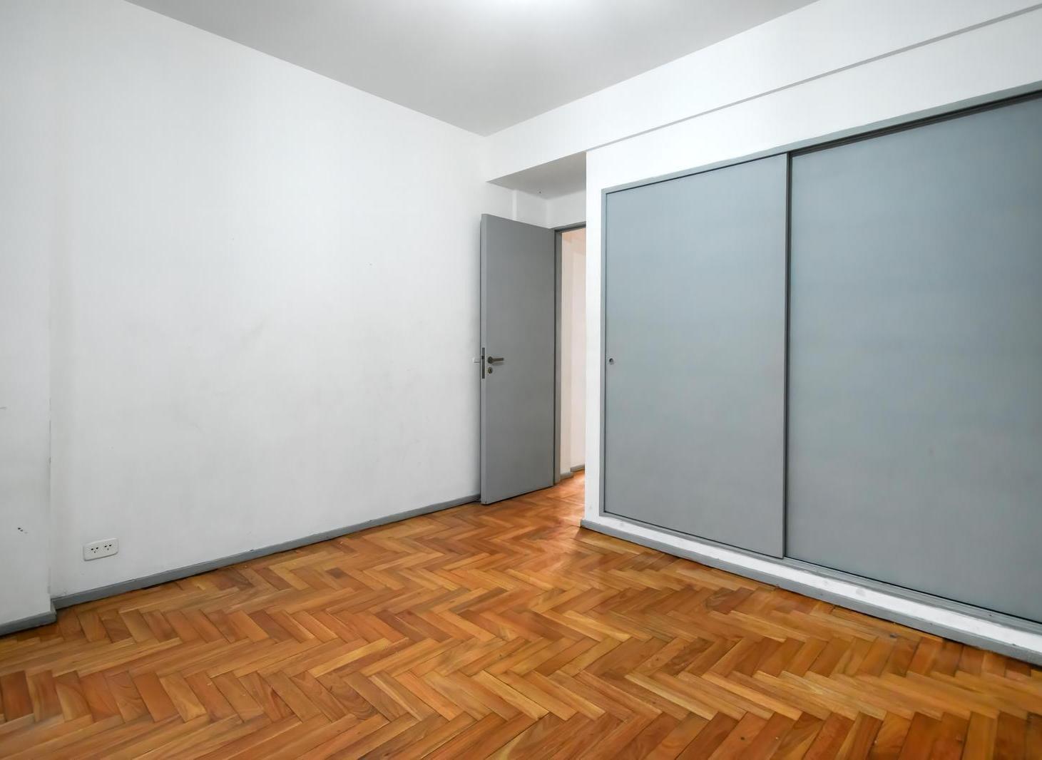 Foto de Venta Departamento 3 Ambientes con Balcon en Monserrat, imagen 2