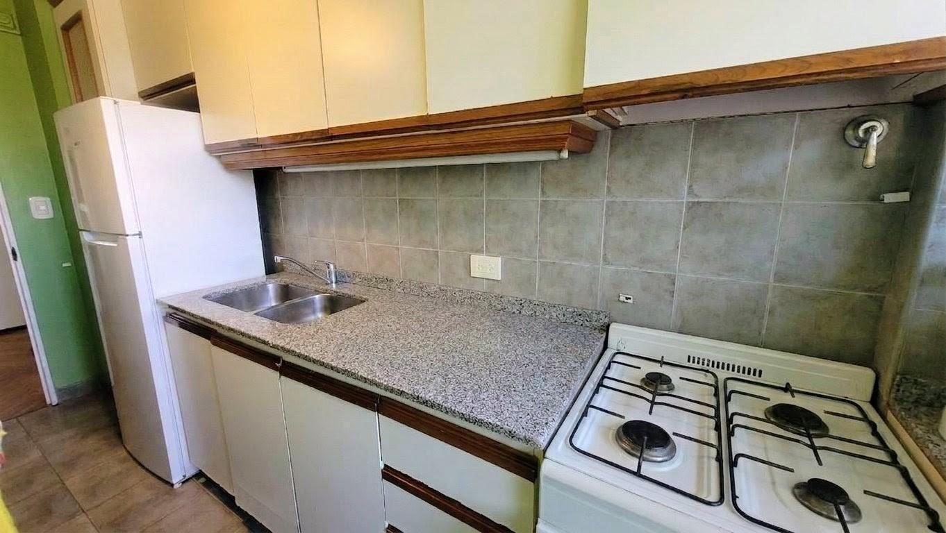 Foto de VENTA DEPARTAMENTO 3 AMBIENTES CON BALCON APTO CREDITO EN RECOLETA, imagen 4