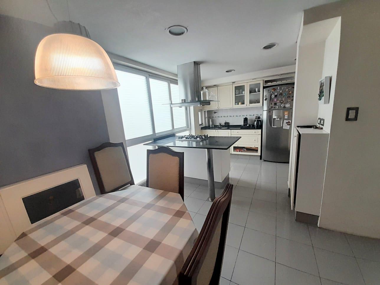 Foto de Venta departamento 4 ambientes Piso con Palier privado en Caballito, imagen 1