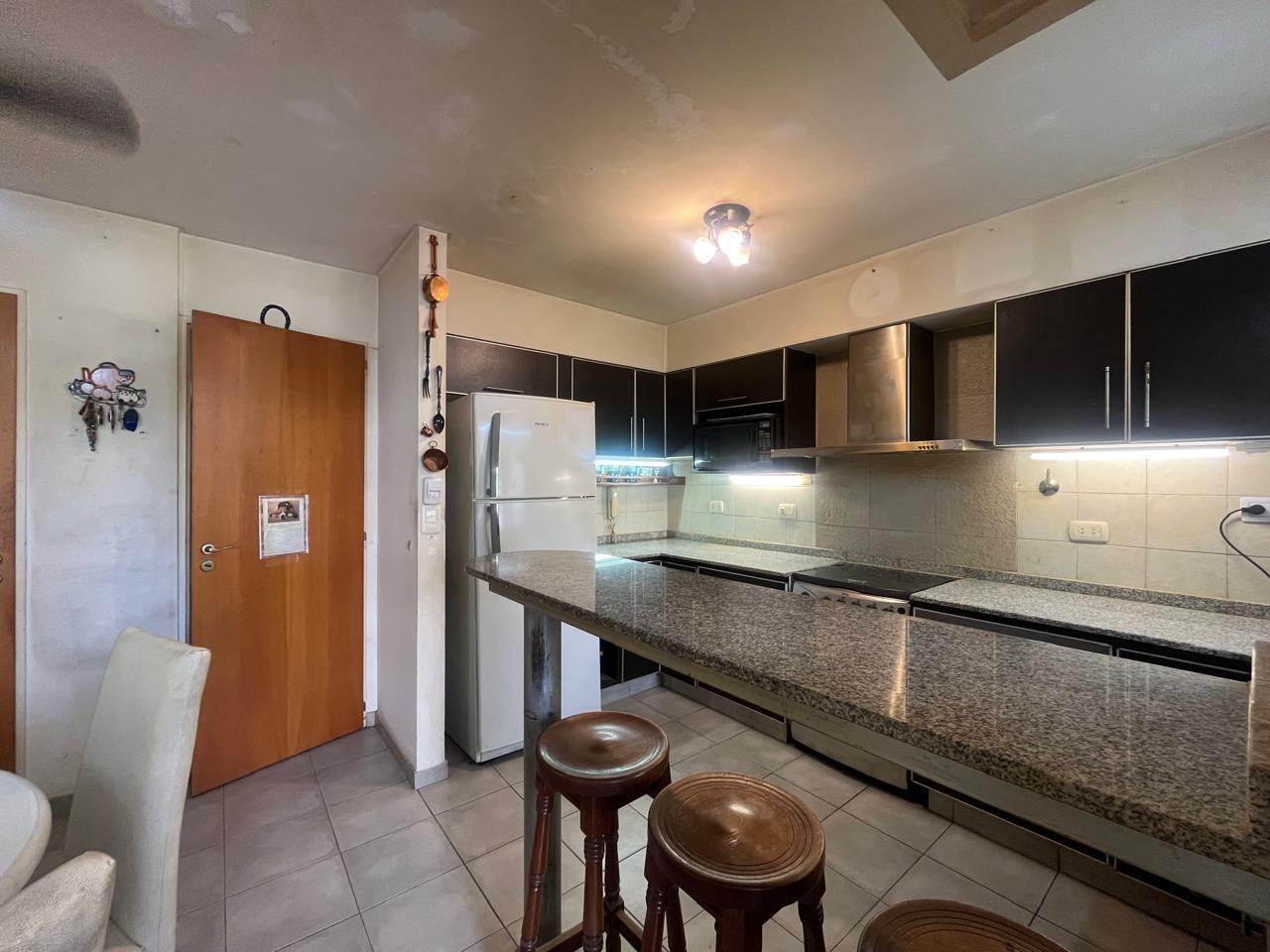 Foto de Venta Casa Dúplex 5 Ambientes con Jardín y Parrilla en San Isidro, imagen 3