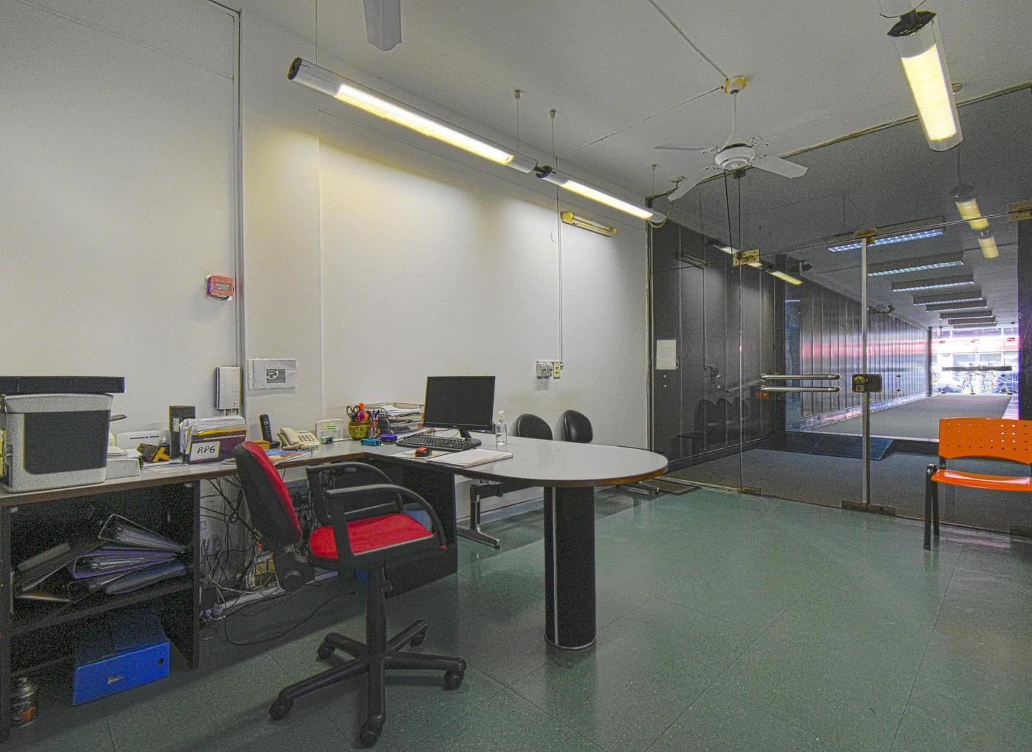 Foto de VENTA OFICINA 5 AMBIENTES MULTIFUNCIONAL EN RECOLETA, imagen 3