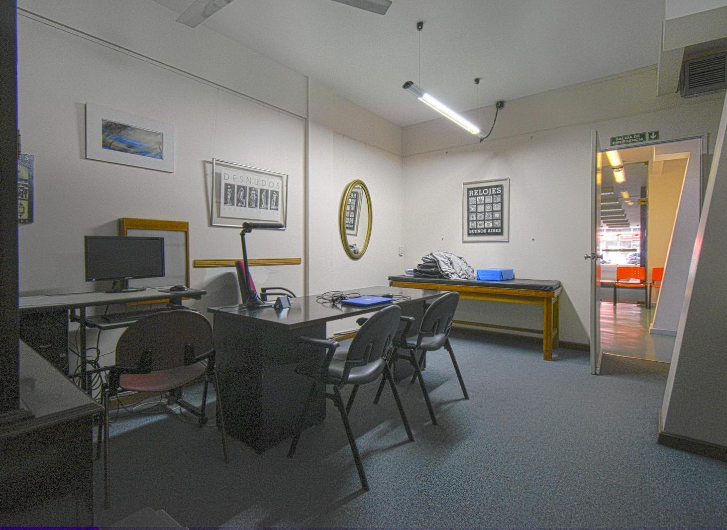Foto de VENTA OFICINA 5 AMBIENTES MULTIFUNCIONAL EN RECOLETA, imagen 1