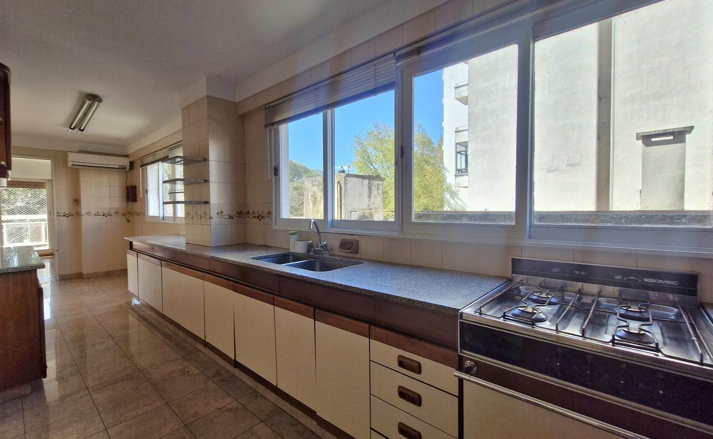 Foto de ALQUILER DEPARTAMENTO 6 AMBIENTES EN PALERMO BOTANICO, imagen 3