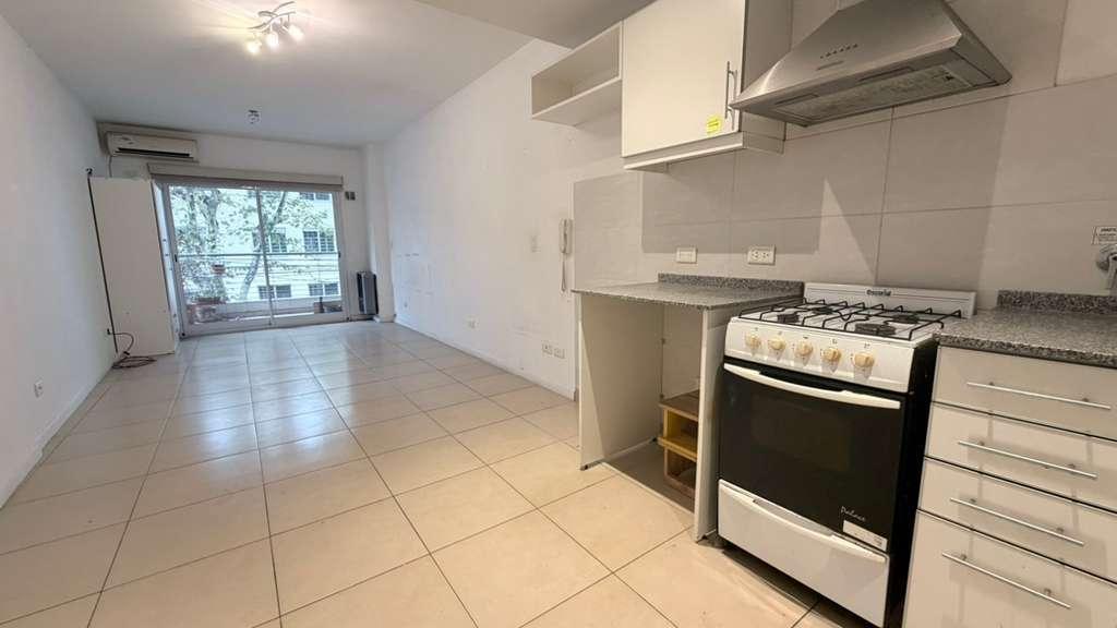 Foto de Venta Departamento Monoambiente con Balcon en Caballito, imagen 2