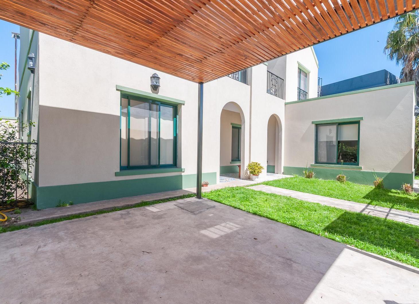 Foto de Venta Casa 6 Ambientes con Jardin y Pileta en Lagos Del Norte, imagen 4