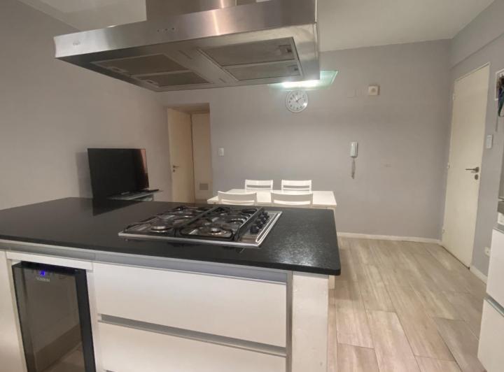 Venta/Permuta Departamento Tres Dormitorios Suite Cochera. Centro 4