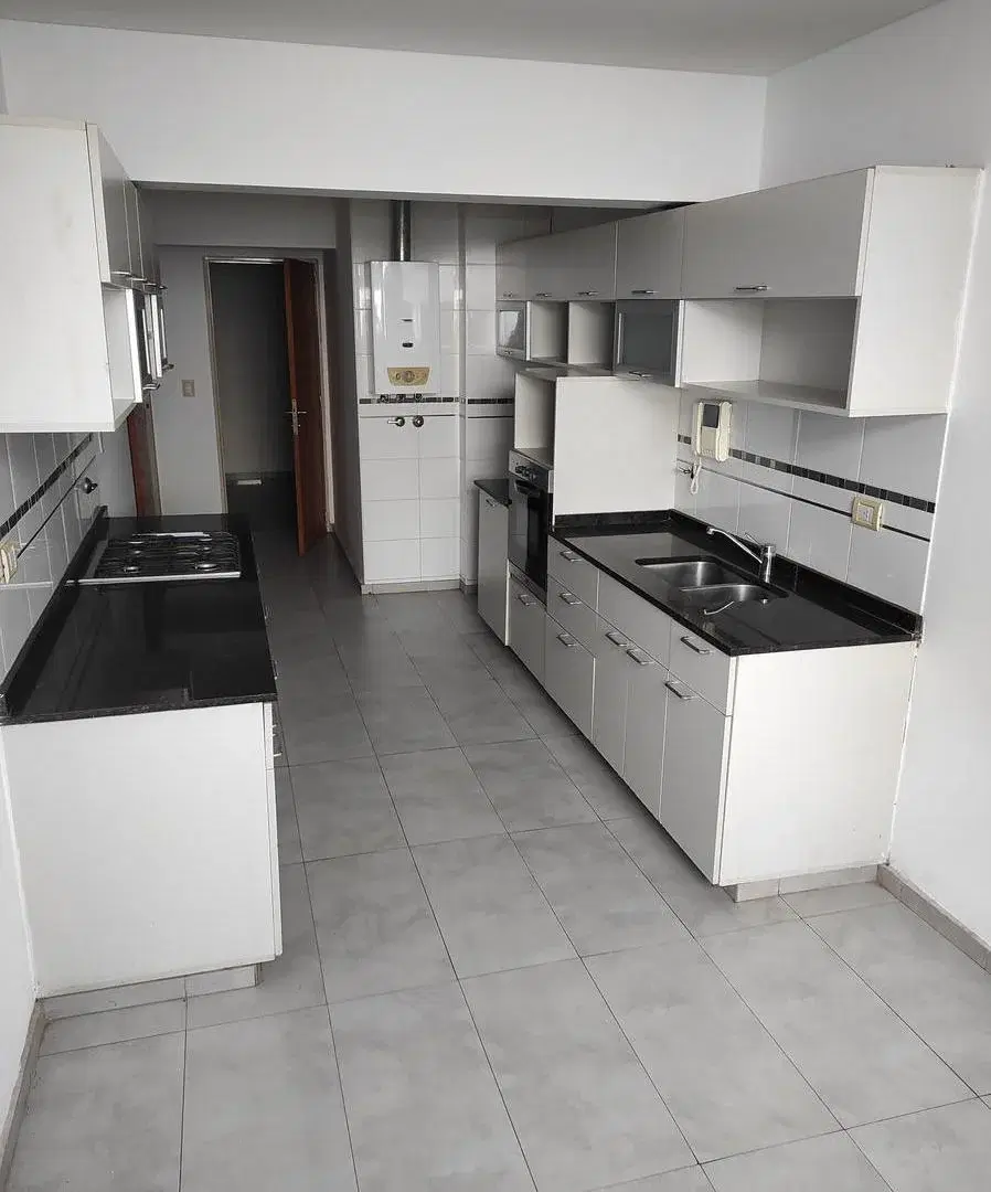 Venta Departamento Premium Dos Dormitorios Cochera Amenities. Parque España 2