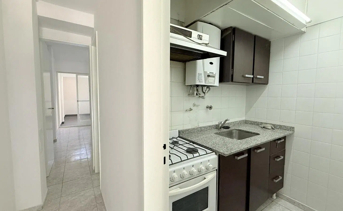 Venta/Permuta Departamento Un Dormitorio Con Patio Apto Profesional. Agote 3
