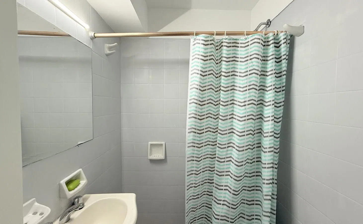 Venta/Permuta Departamento Un Dormitorio Con Patio Apto Profesional. Agote 4