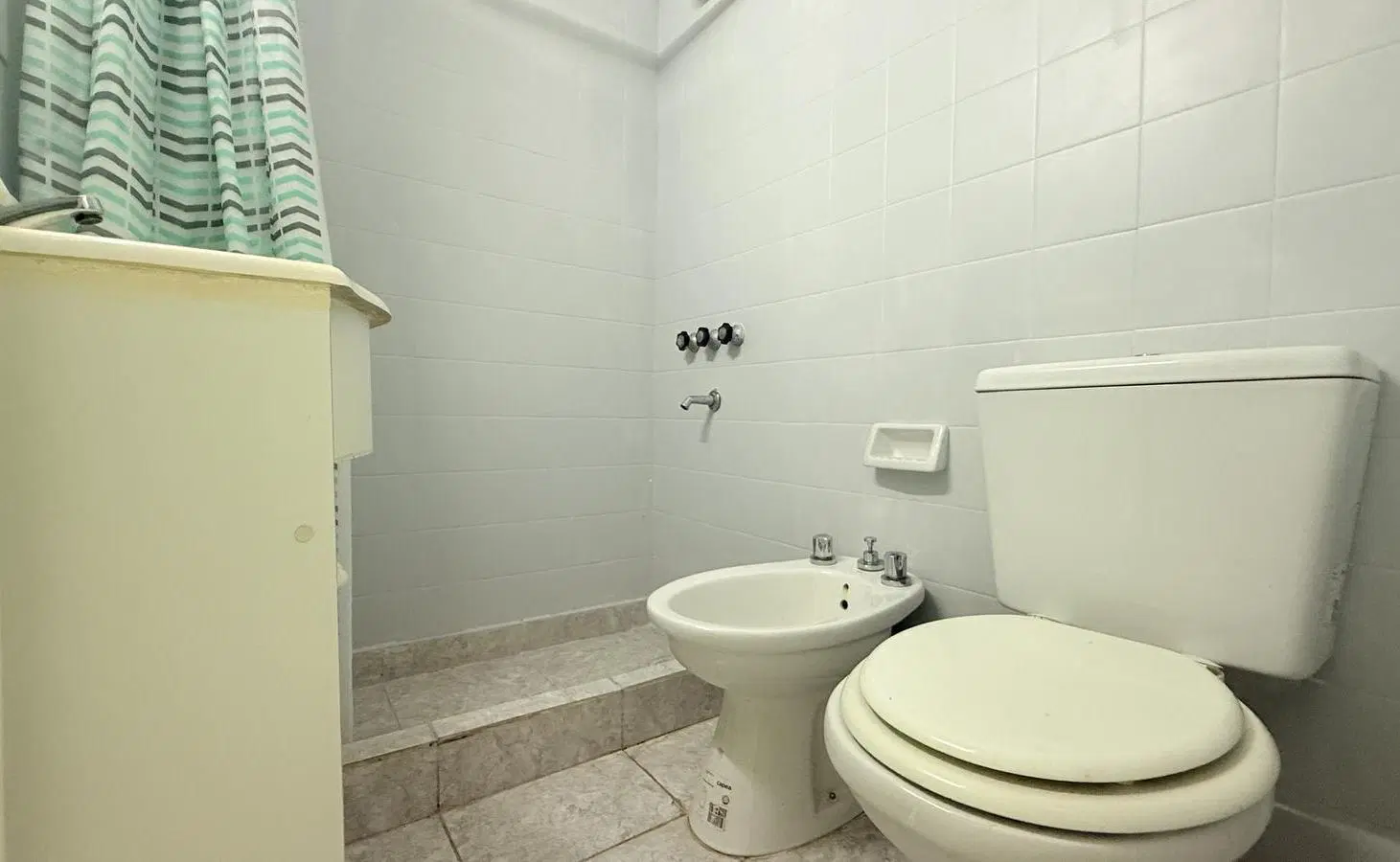 Venta/Permuta Departamento Un Dormitorio Con Patio Apto Profesional. Agote 5