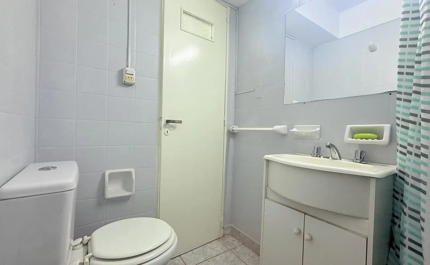 Venta/Permuta Departamento Un Dormitorio Con Patio Apto Profesional. Agote 8