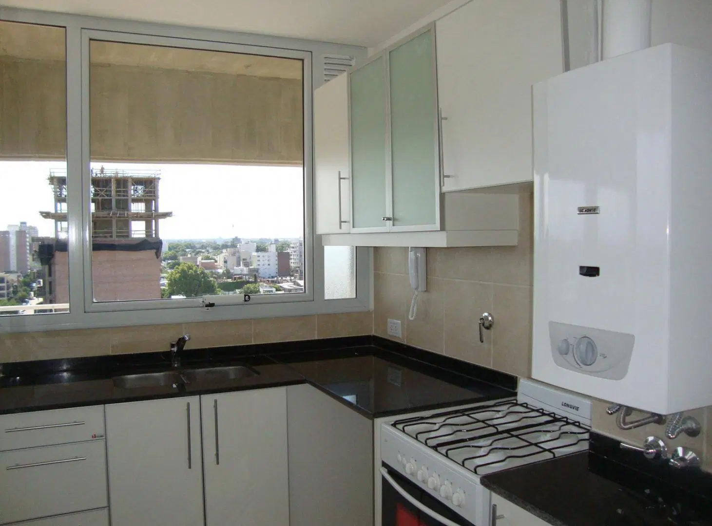 Venta Departamento Dos Dormitorios Categoria Frente Balcón Amenities. Echesortu 2
