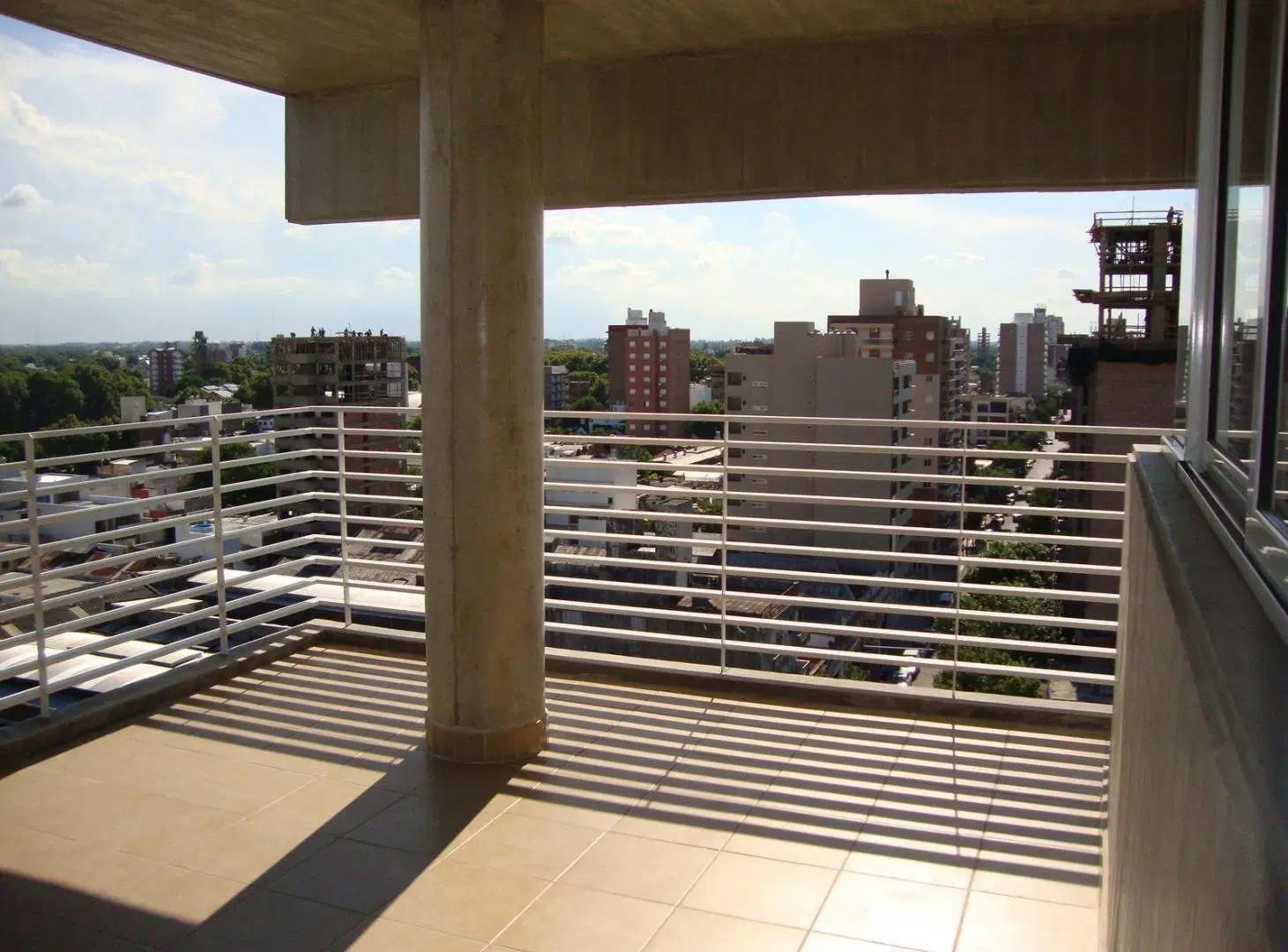 Venta Departamento Dos Dormitorios Categoria Frente Balcón Amenities. Echesortu 3