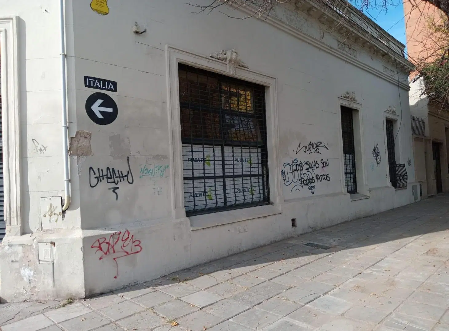 Alquiler Local Comercial en esquina Barrio Abasto 1