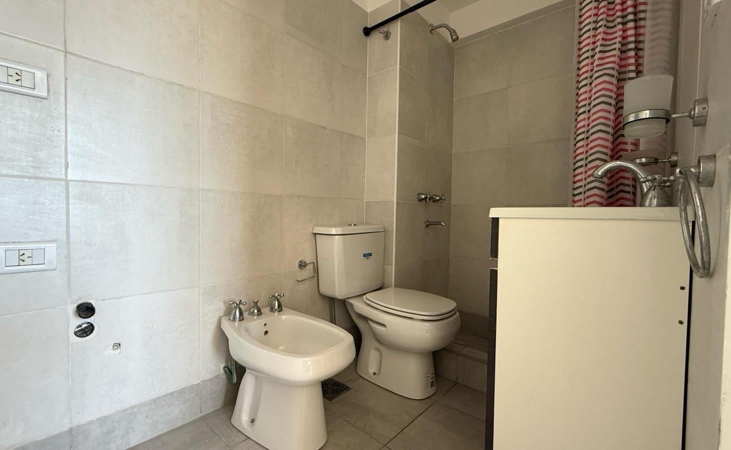 Foto de Venta Inversion Departamento Monoambiente Zona UCA. Lourdes, imagen 5
