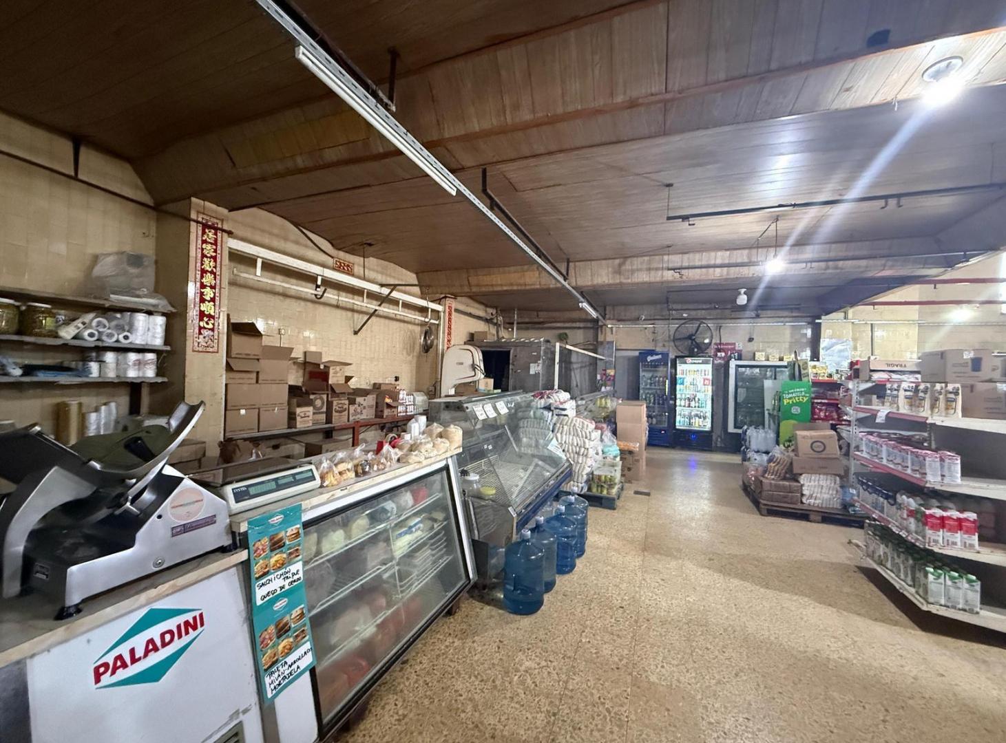 Foto de Venta Casa Con Local Comercial y Fondo de Comercio. V. G. Galvez, imagen 2