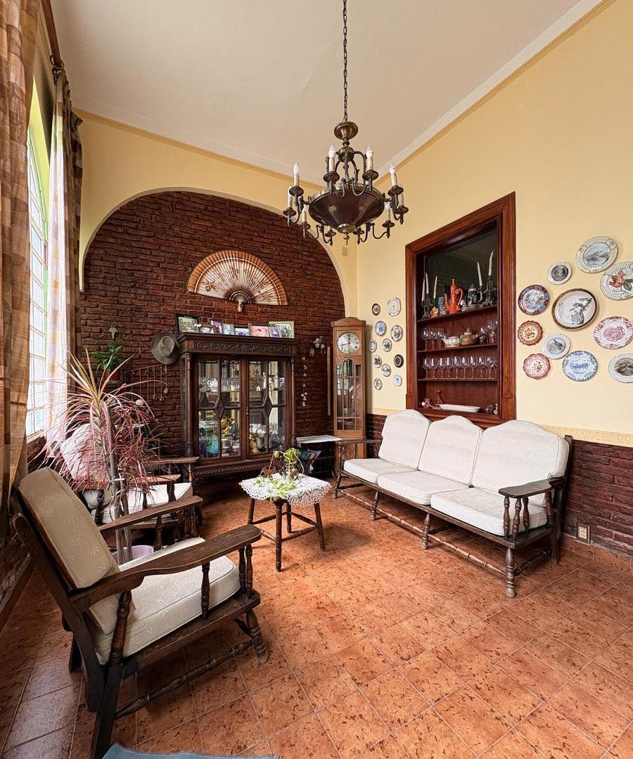 Foto de Venta/Permuta Casa cuatro dormitorios Jardín. Las Heras, imagen 3