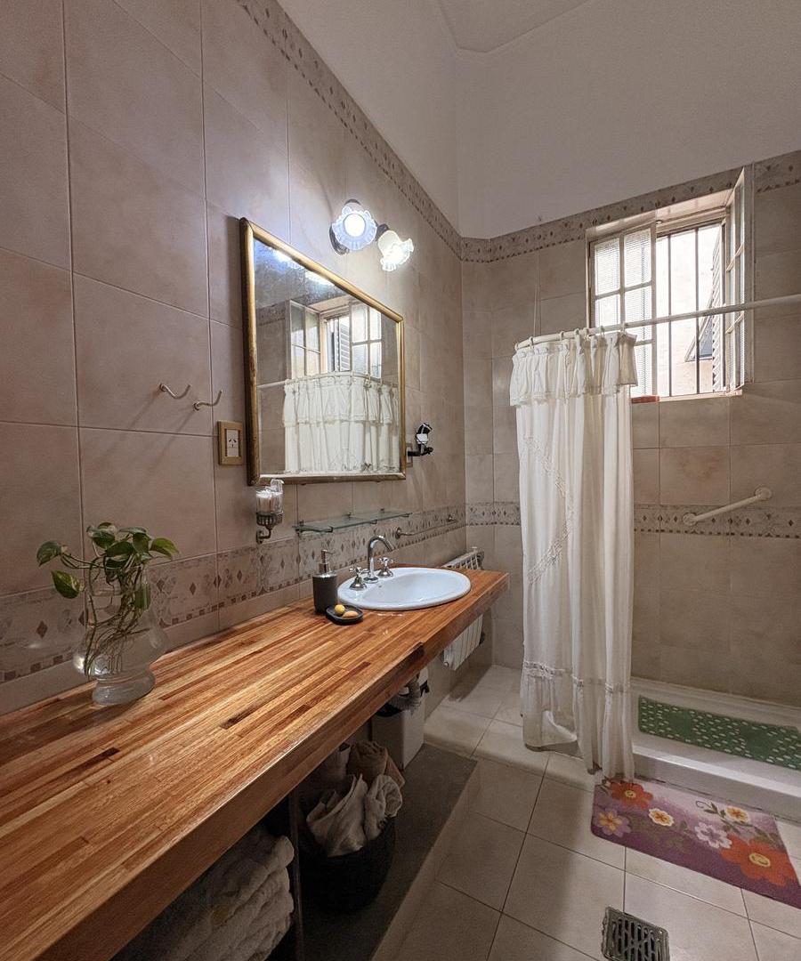 Foto de Venta/Permuta Casa cuatro dormitorios Jardín. Las Heras, imagen 5