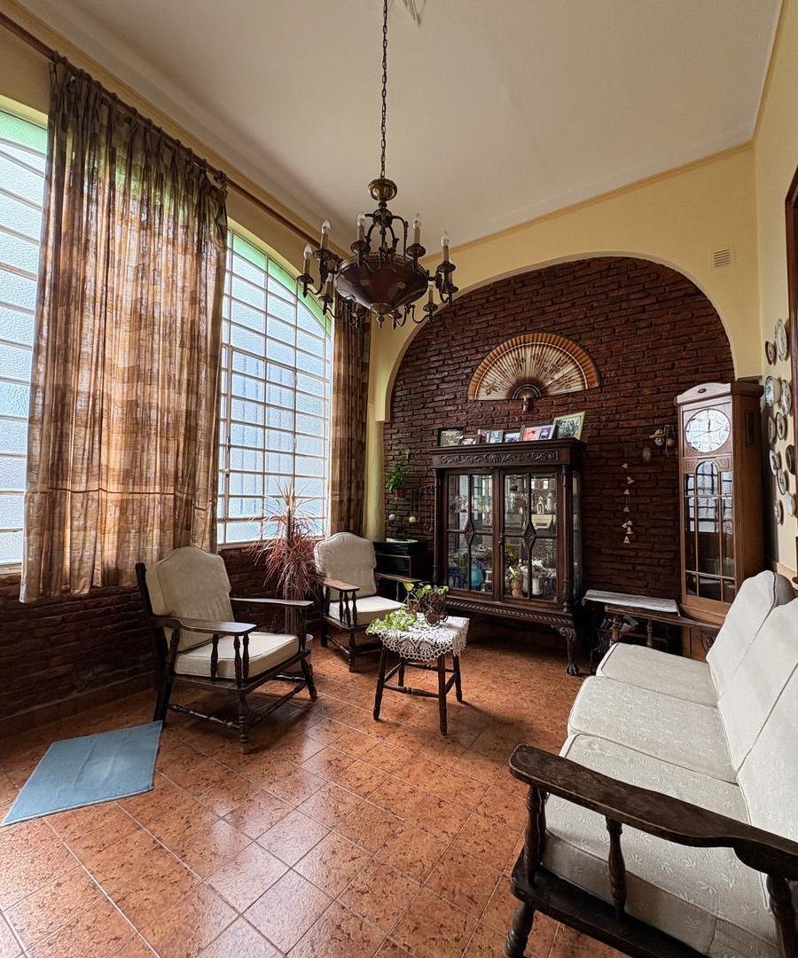 Foto de Venta/Permuta Casa cuatro dormitorios Jardín. Las Heras, imagen 4