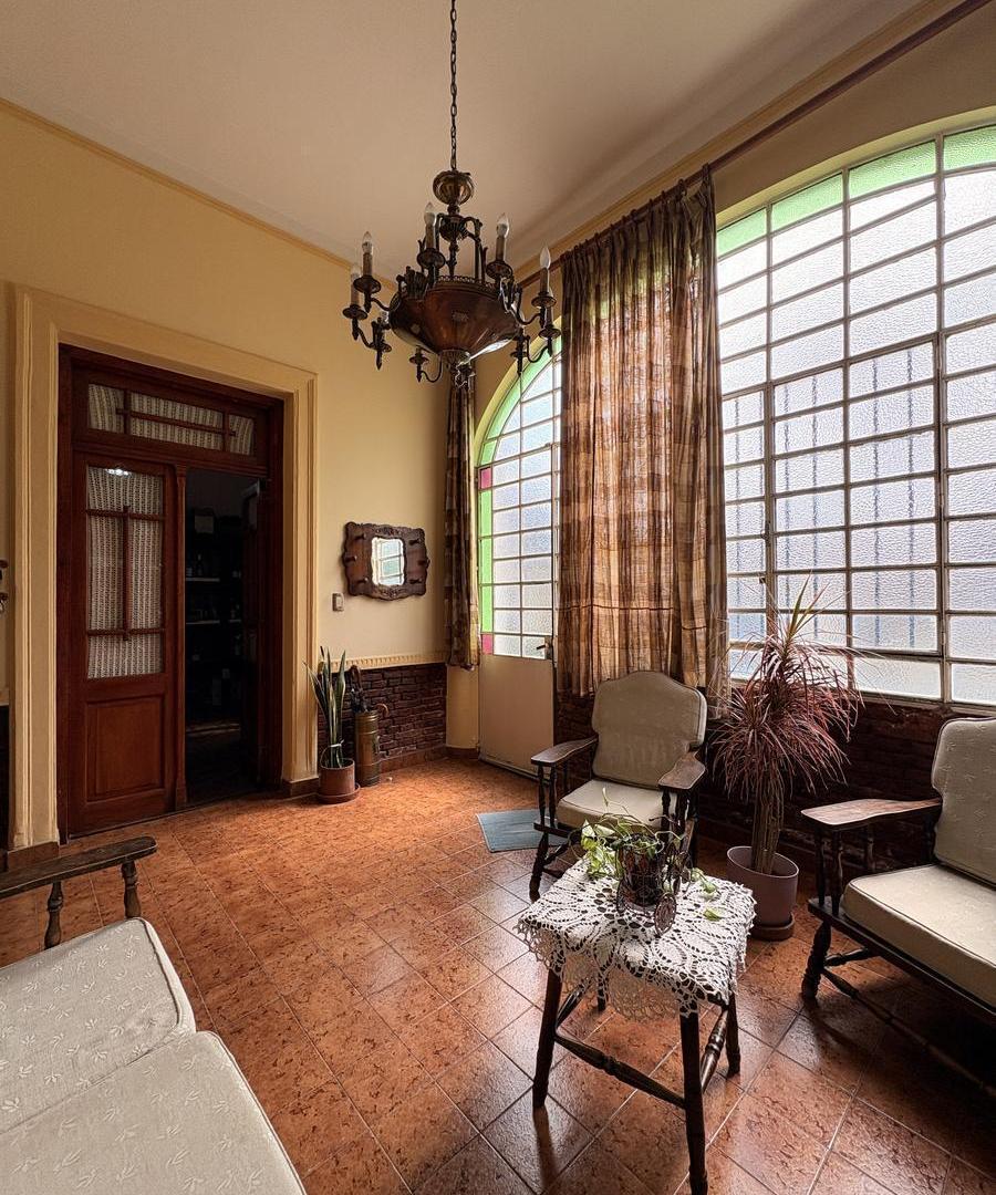 Foto de Venta/Permuta Casa cuatro dormitorios Jardín. Las Heras, imagen 4