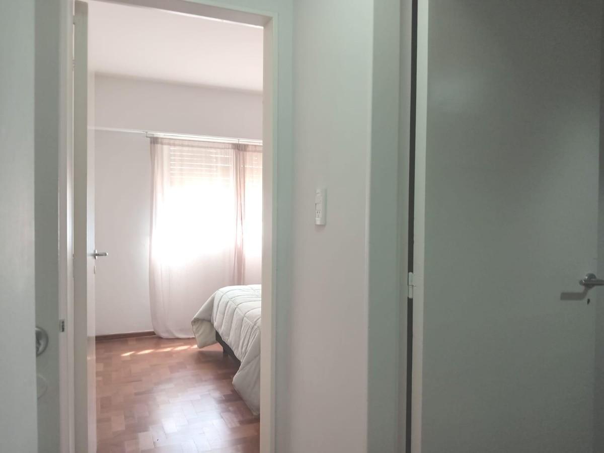Foto de Venta Departamento Dos Dormitorios Reciclado Amoblado. Zona rio, imagen 5