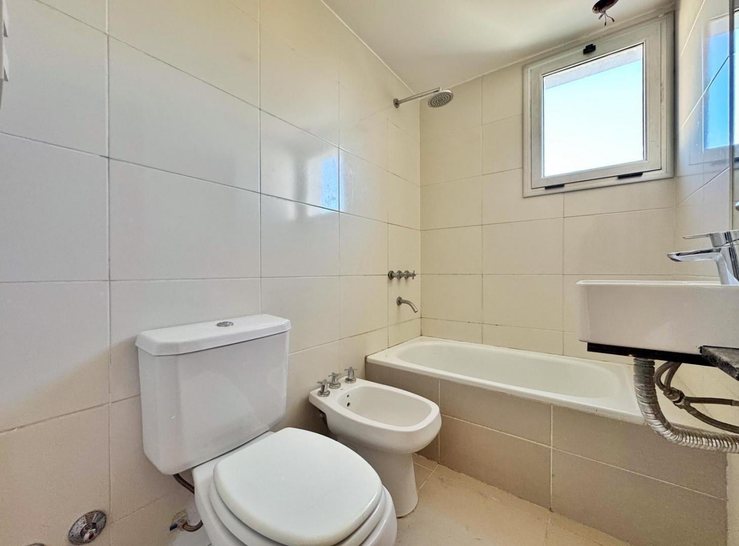 Foto de Venta Departamento Dos Dormitorios Con Balcon Categoria. Agote, imagen 4