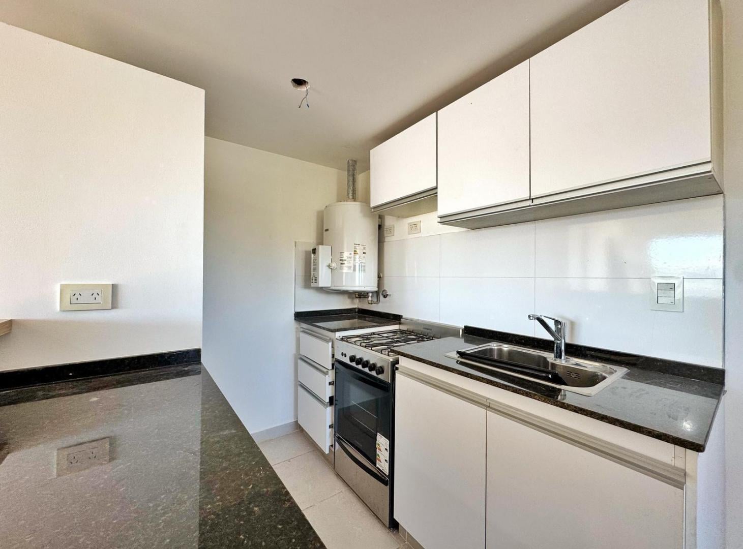 Foto de Venta Departamento Dos Dormitorios Con Balcon Categoria. Agote, imagen 1