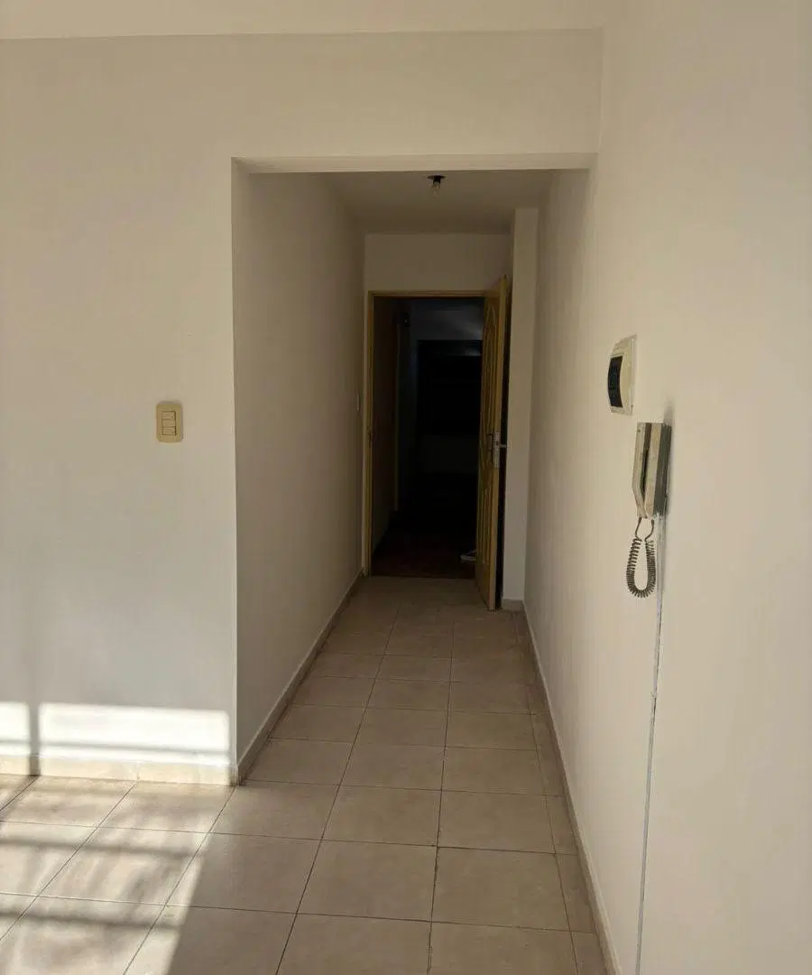 Departamento dos ambientes en alquiler en Temperley 5