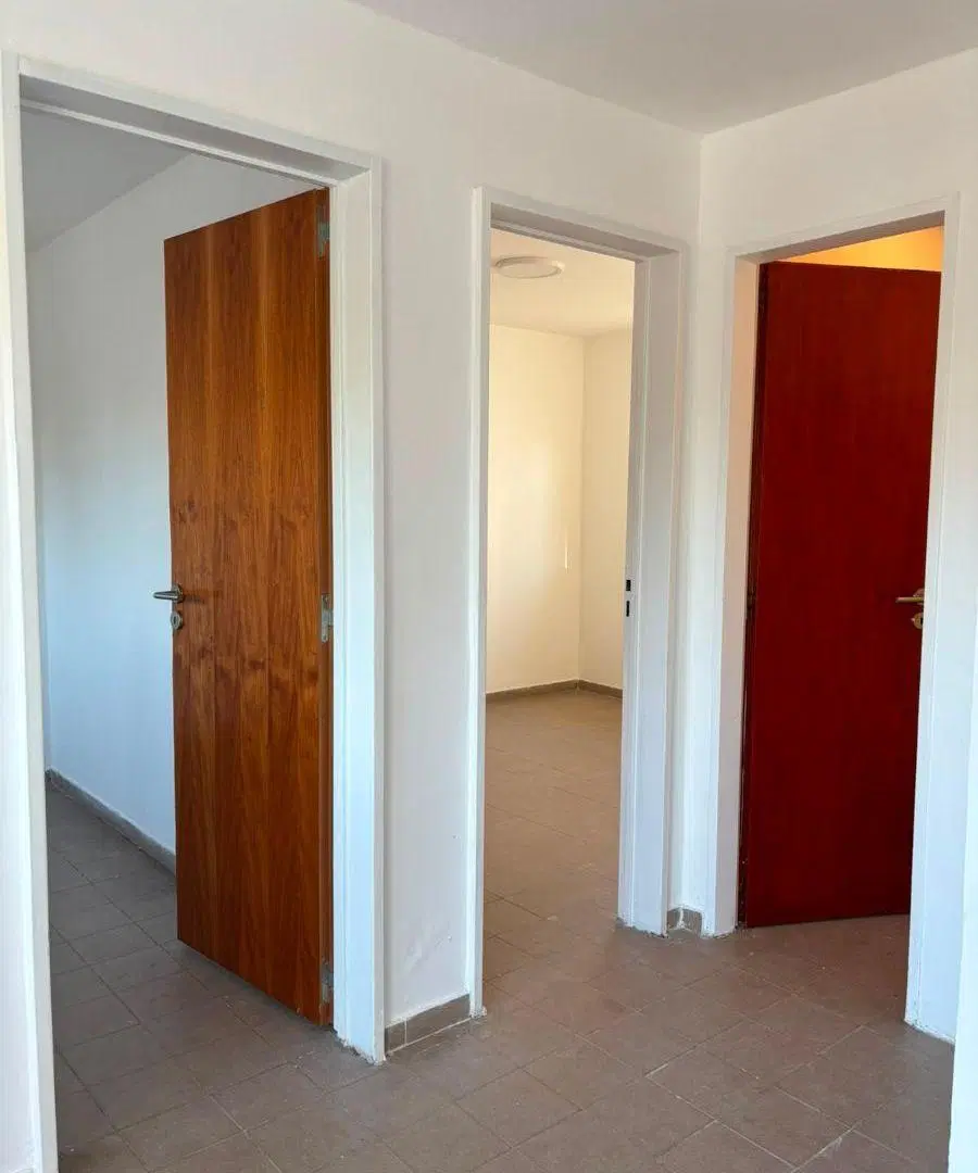 Casa en alquiler en Temperley 5