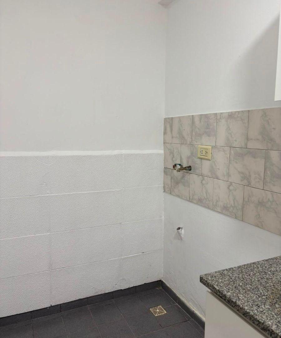 Foto de Departamento dos ambientes en alquiler en Temperley, imagen 4