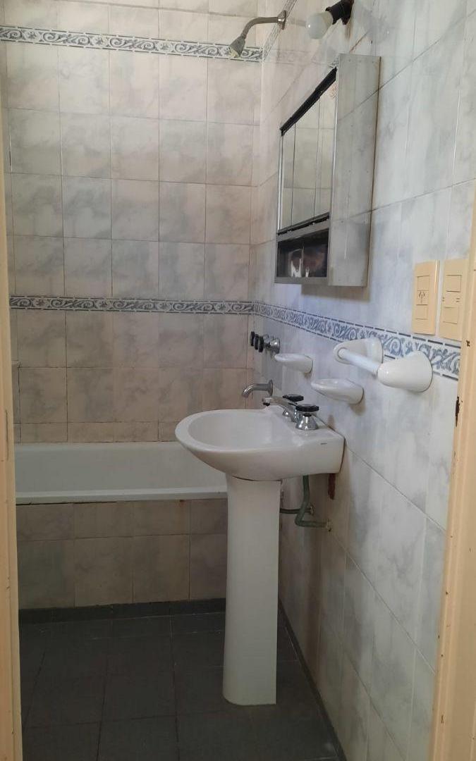 Foto de Departamento dos ambientes en alquiler en Temperley, imagen 3